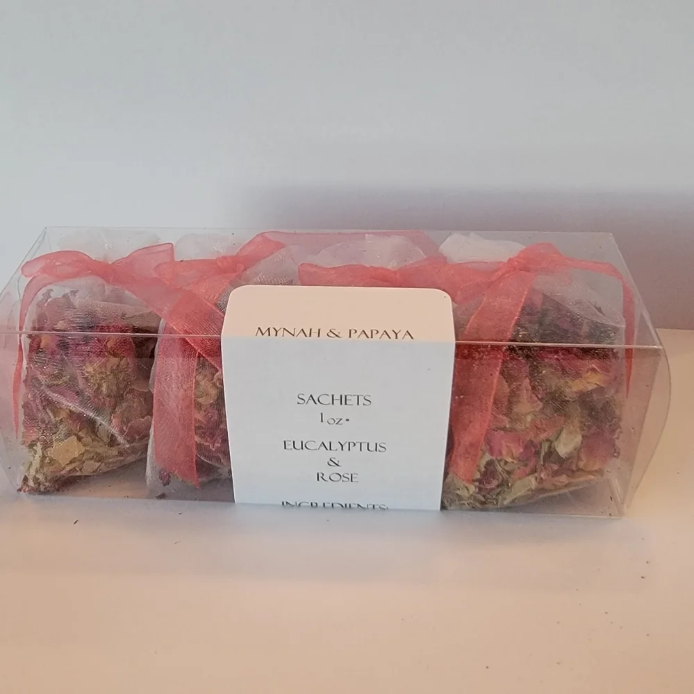 MYNAH & PAPAYA 100% NATURAL EUCALYPTUS & ROSE SACHETS